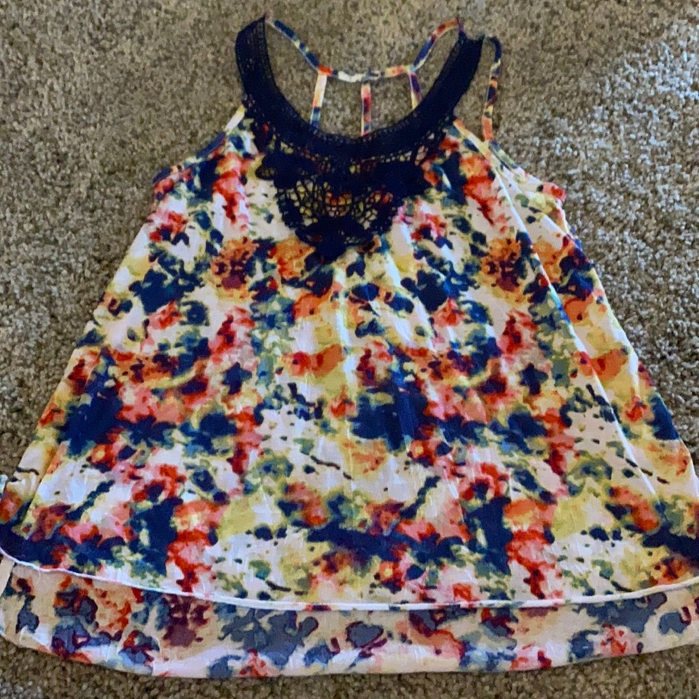 Size medium Tank